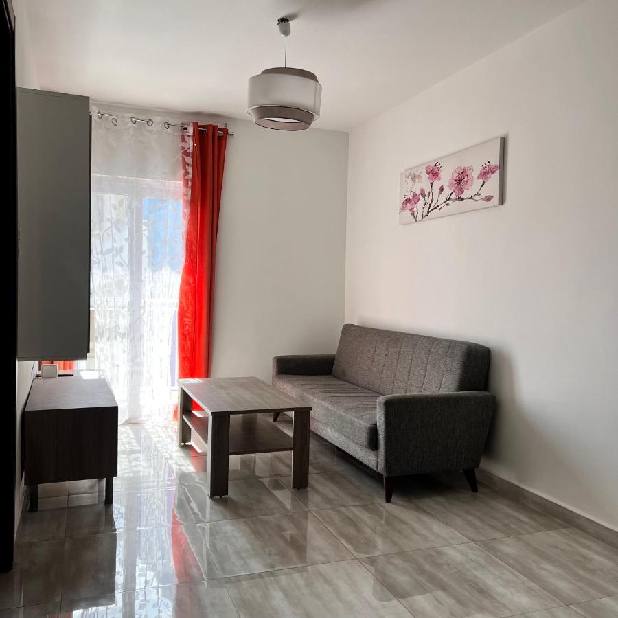 מסידה F4 Room 2, Private Room Two Single Beds Shared Bathroom מראה חיצוני תמונה